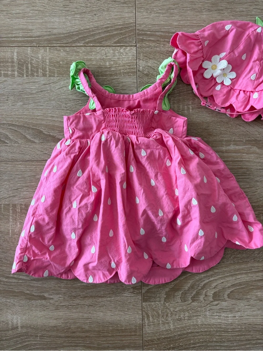 flapdoodles strawberry dress set outfit 6-9 months